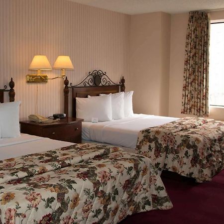 ג'ין Ramada By Wyndham Terrible'S Hotel & Casino מראה חיצוני תמונה