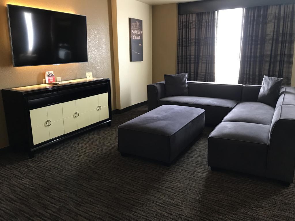 ג'ין Ramada By Wyndham Terrible'S Hotel & Casino מראה חיצוני תמונה