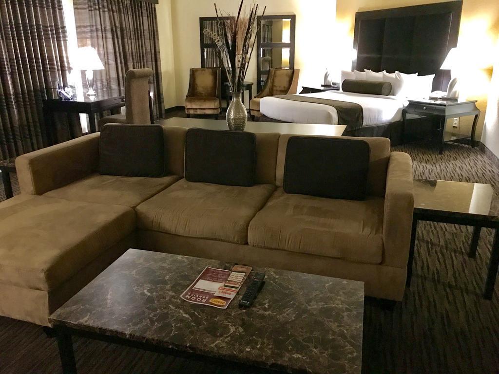 ג'ין Ramada By Wyndham Terrible'S Hotel & Casino מראה חיצוני תמונה