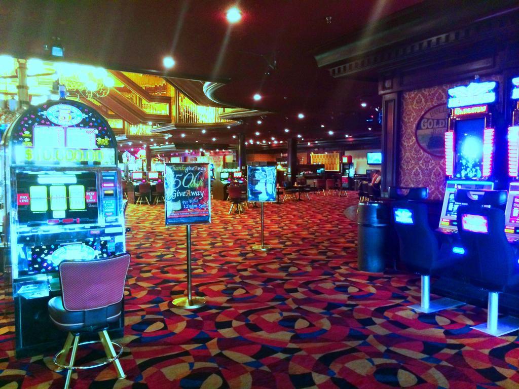 ג'ין Ramada By Wyndham Terrible'S Hotel & Casino מראה חיצוני תמונה