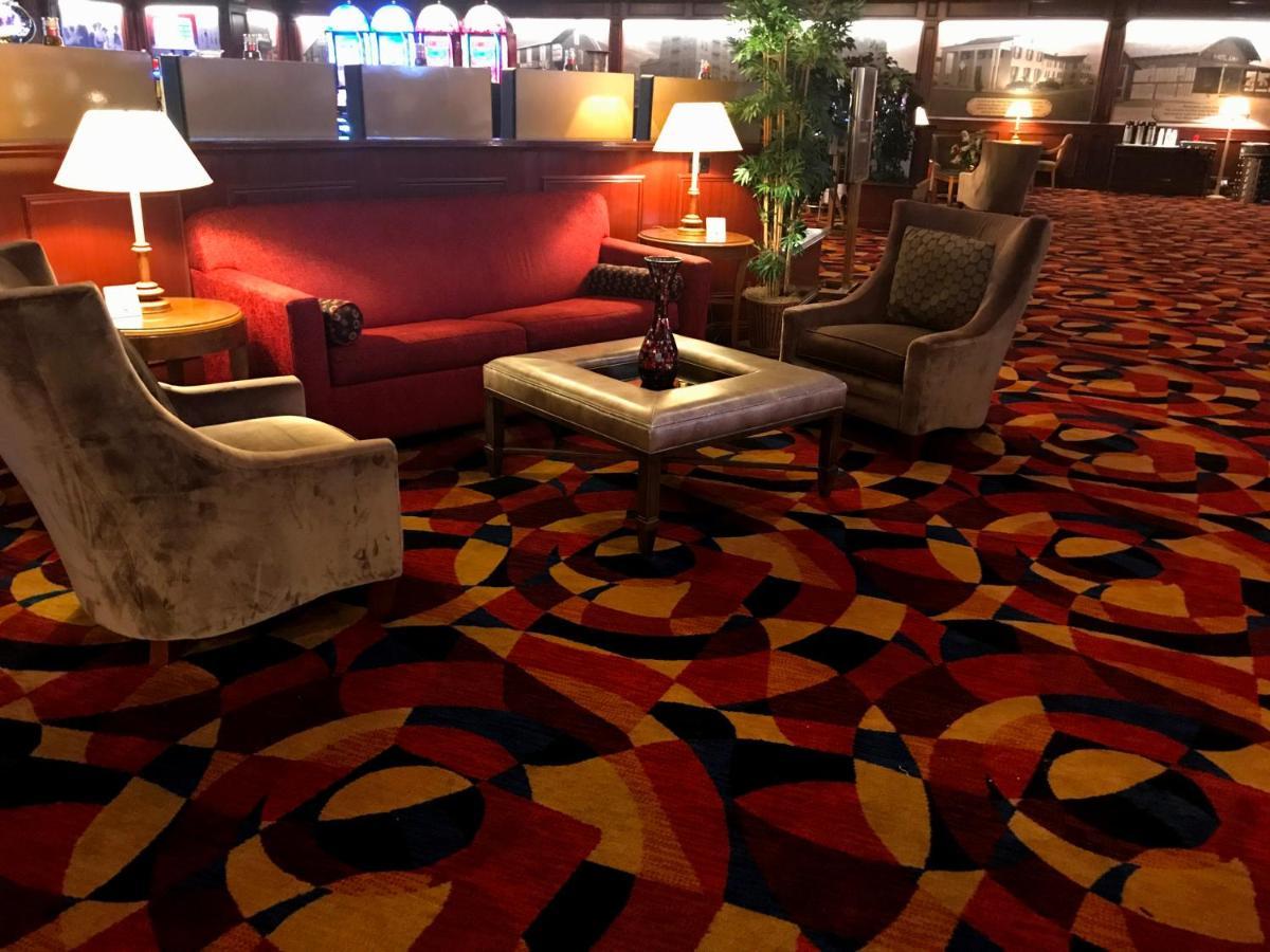 ג'ין Ramada By Wyndham Terrible'S Hotel & Casino מראה חיצוני תמונה