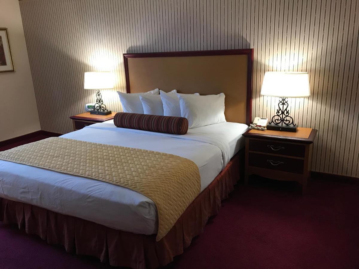 ג'ין Ramada By Wyndham Terrible'S Hotel & Casino מראה חיצוני תמונה